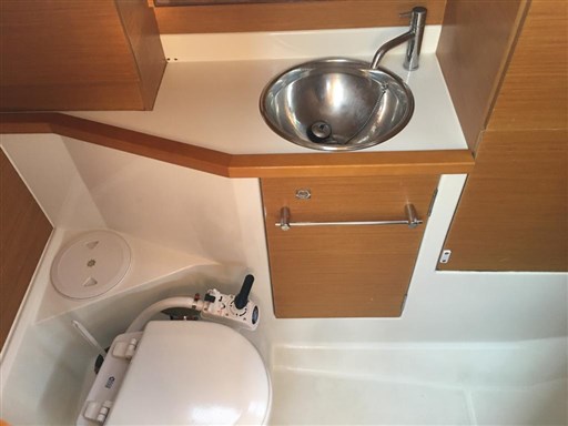 Jeanneau Sun Odyssey 379 20