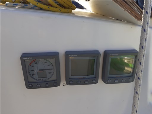 Dufour Yachts Dufour 35 11