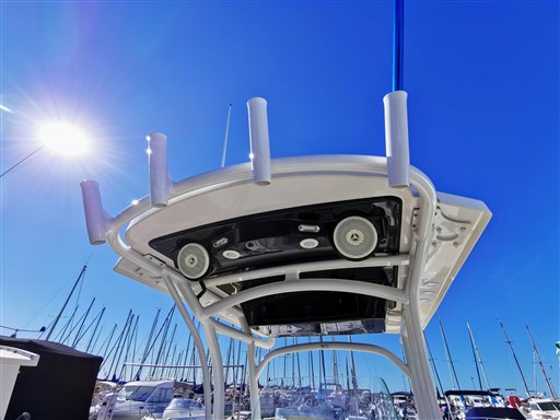 Wellcraft Marine 242 Fisherman 5