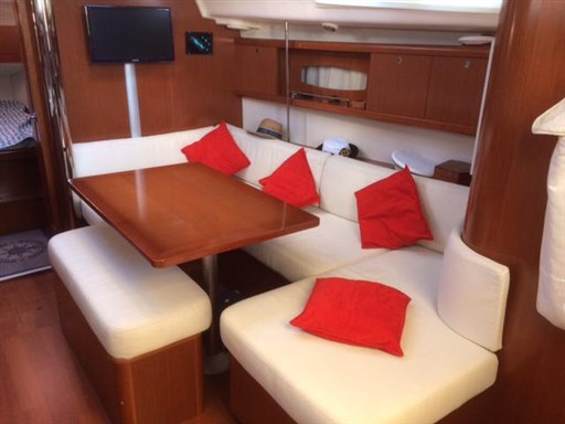 Beneteau OCEANIS 40 1
