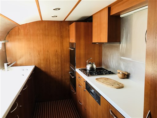 Enmar Ambercat 210 8