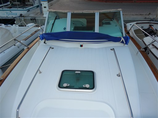 Beneteau OMBRINE 800 5