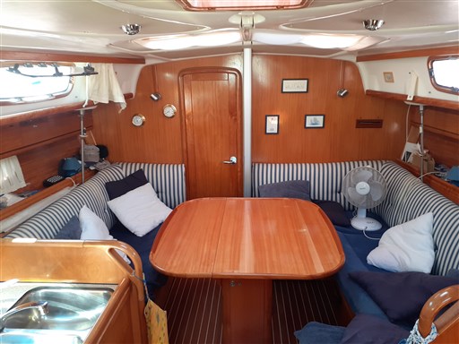 Bavaria 37 Cruiser 11
