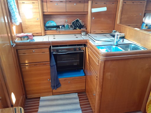 Bavaria 37 Cruiser 13