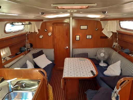 Bavaria 37 Cruiser 10