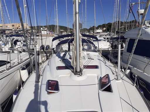 Bavaria 37 Cruiser 6