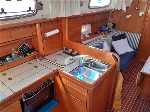 Bavaria 37 Cruiser 12