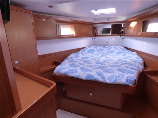 Beneteau SENSE 46 10