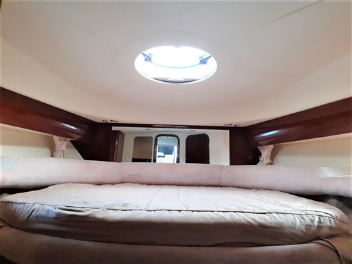 Princess Yachts V 42 17