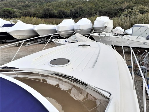 Princess Yachts V 42 10