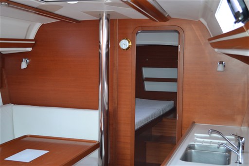 Dufour Yachts 375 Grand Large 10