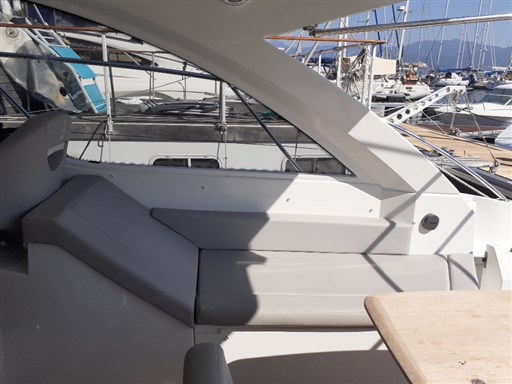 Beneteau GT 38 10