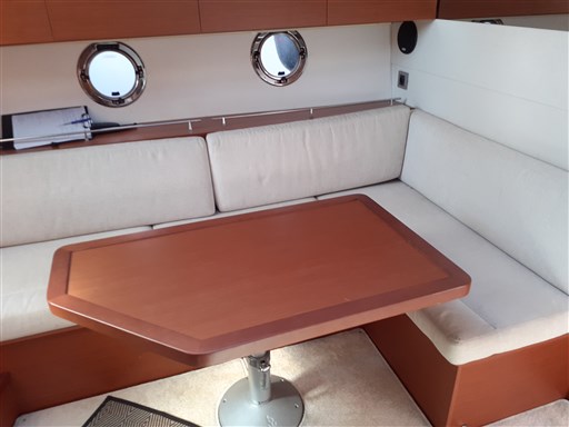 Beneteau GT 38 15