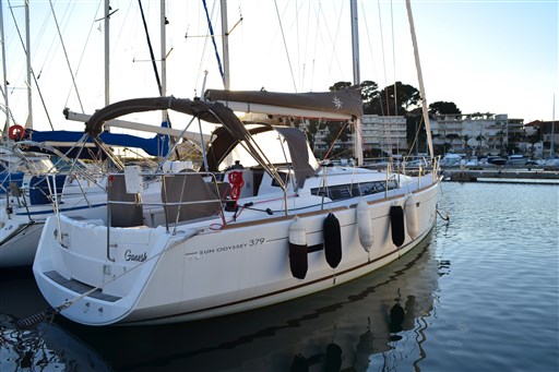 Jeanneau Sun Odyssey 379 2