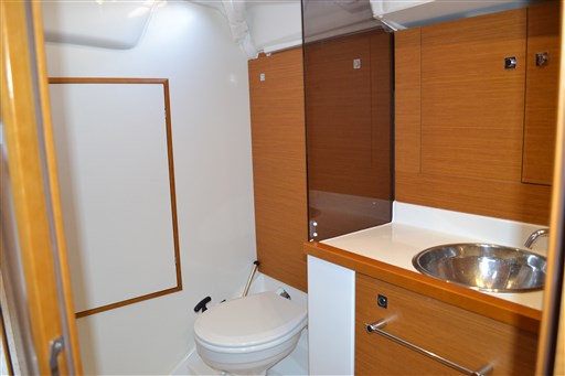 Jeanneau Sun Odyssey 379 12