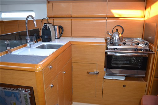 Jeanneau Sun Odyssey 379 7
