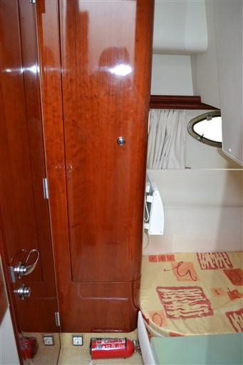 Fairline PHANTOM 38 17