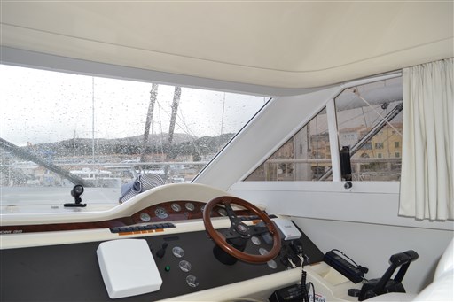 Fairline PHANTOM 38 13