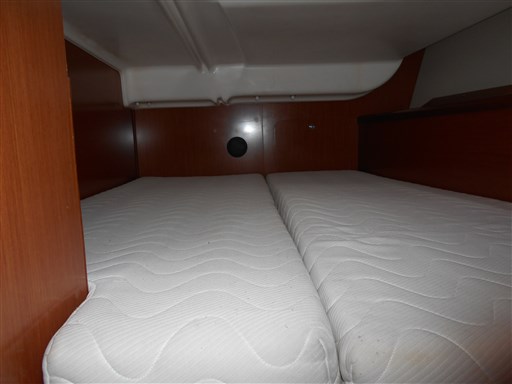 Beneteau OCEANIS 40 16