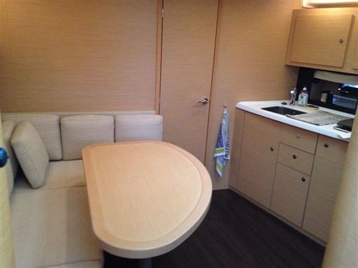Beneteau MONTE CARLO 37 HT 8