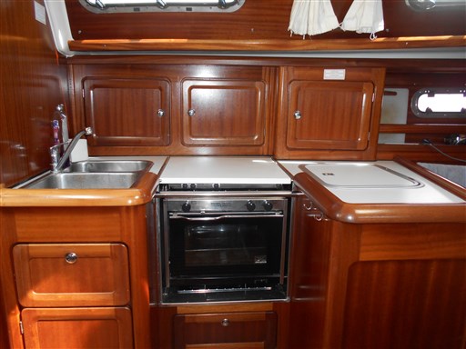 Bavaria Bavaria 37 11