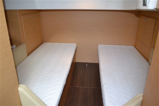 Beneteau MONTECARLO 37 OPEN 12