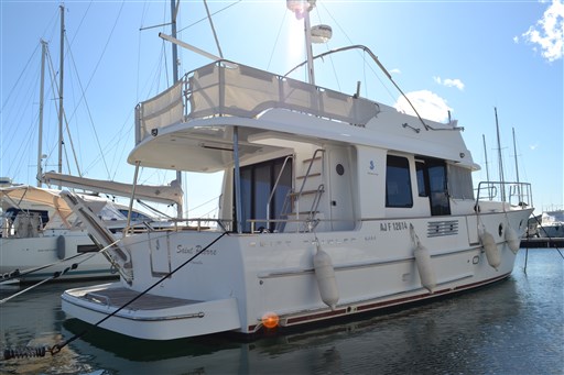 Beneteau Swift Trawler 44 4