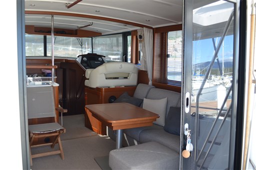 Beneteau Swift Trawler 44 8