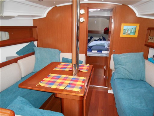 Beneteau OCEANIS 37 2