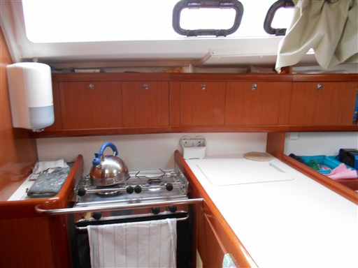 Beneteau OCEANIS 37 11