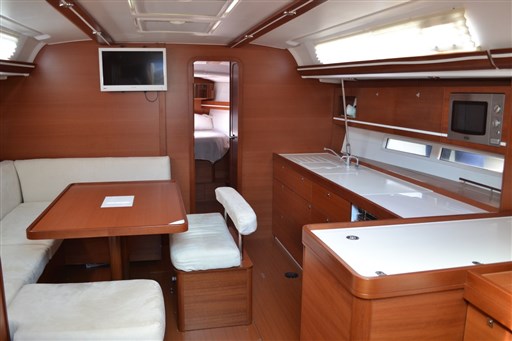 Dufour Yachts 450 Grandlarge 2