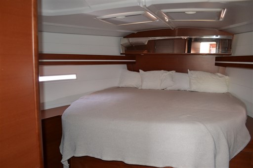 Dufour Yachts 450 Grandlarge 7