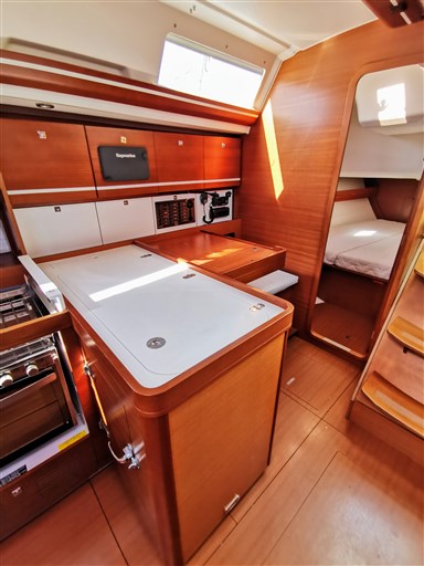 Dufour Yachts 450 Grand Large 12