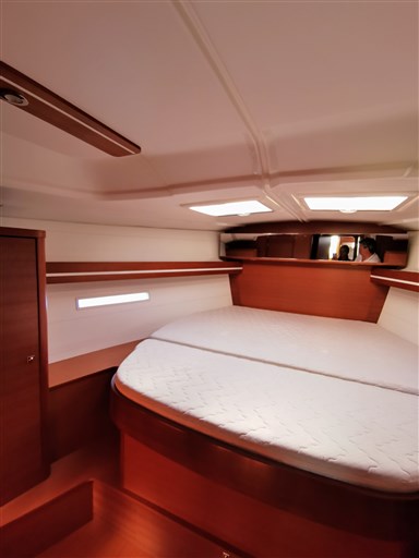 Dufour Yachts 450 Grand Large 8