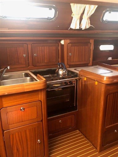 Bavaria Bavaria 37 5