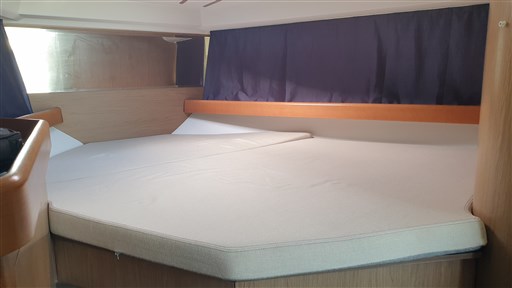Beneteau ANTARES 880 6