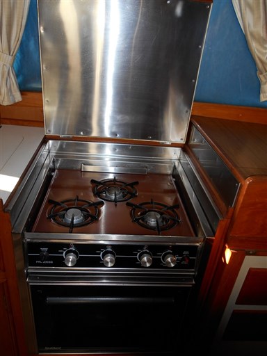 American Marine GRAND BANKS 36 CL 18