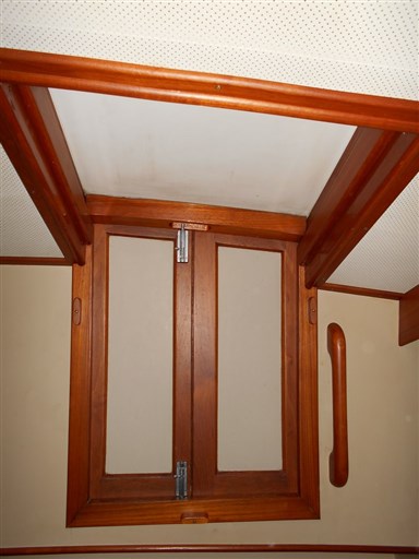 American Marine GRAND BANKS 36 CL 17