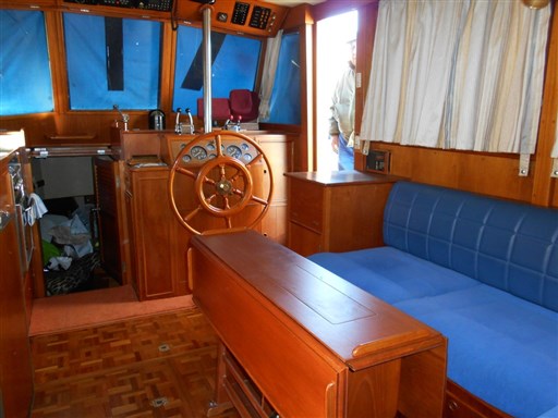 American Marine GRAND BANKS 36 CL 8