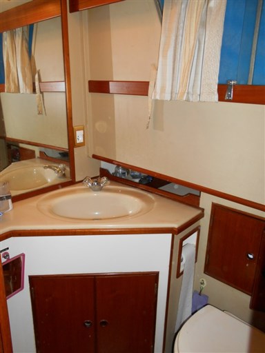 American Marine GRAND BANKS 36 CL 16