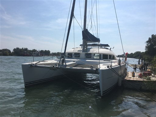 Lagoon Lagoon 380 1