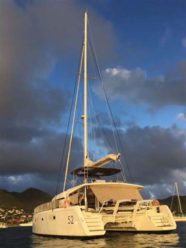 Lagoon 52 8