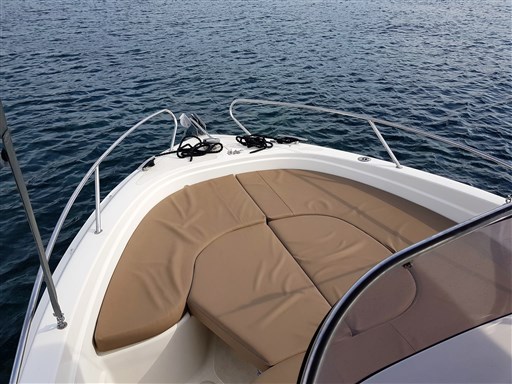 B2 Marine Cap Ferret 652 3