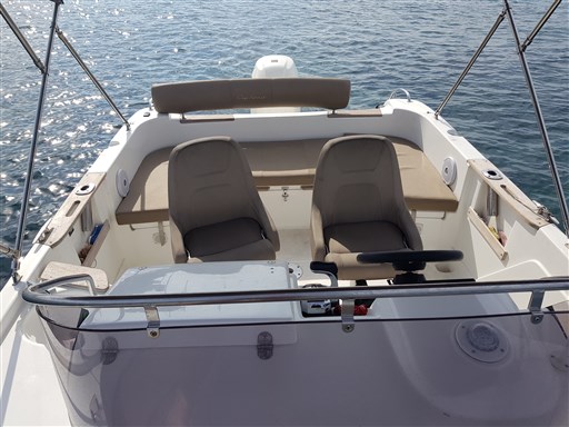 B2 Marine Cap Ferret 652 4
