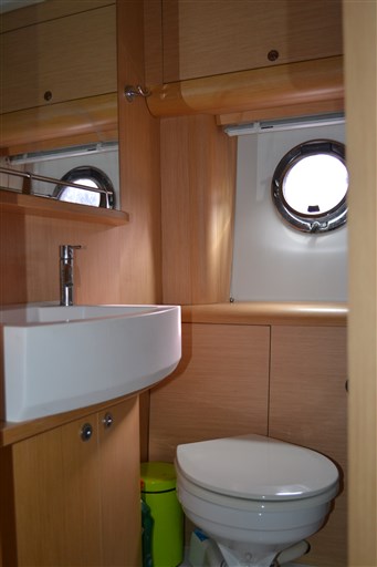 Beneteau MONTECARLO 42 HT 9
