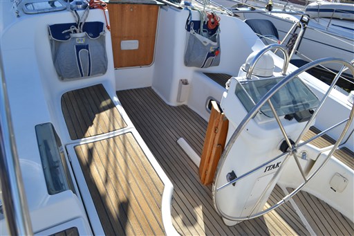 Beneteau Oceanis 393 Clipper 8