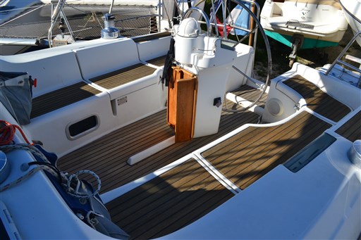 Beneteau Oceanis 393 Clipper 7