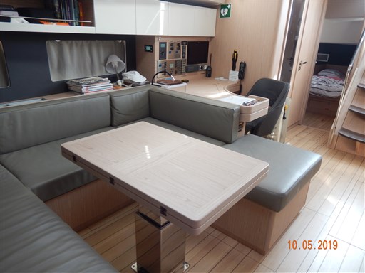 Beneteau Oceanis 55.1 7