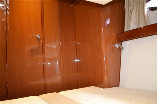 Beneteau ANTARES 42 Fly 18