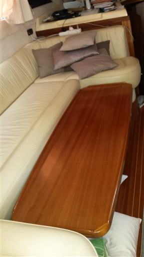 Galeon 330 Fly 8